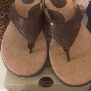 BOC leather sandals